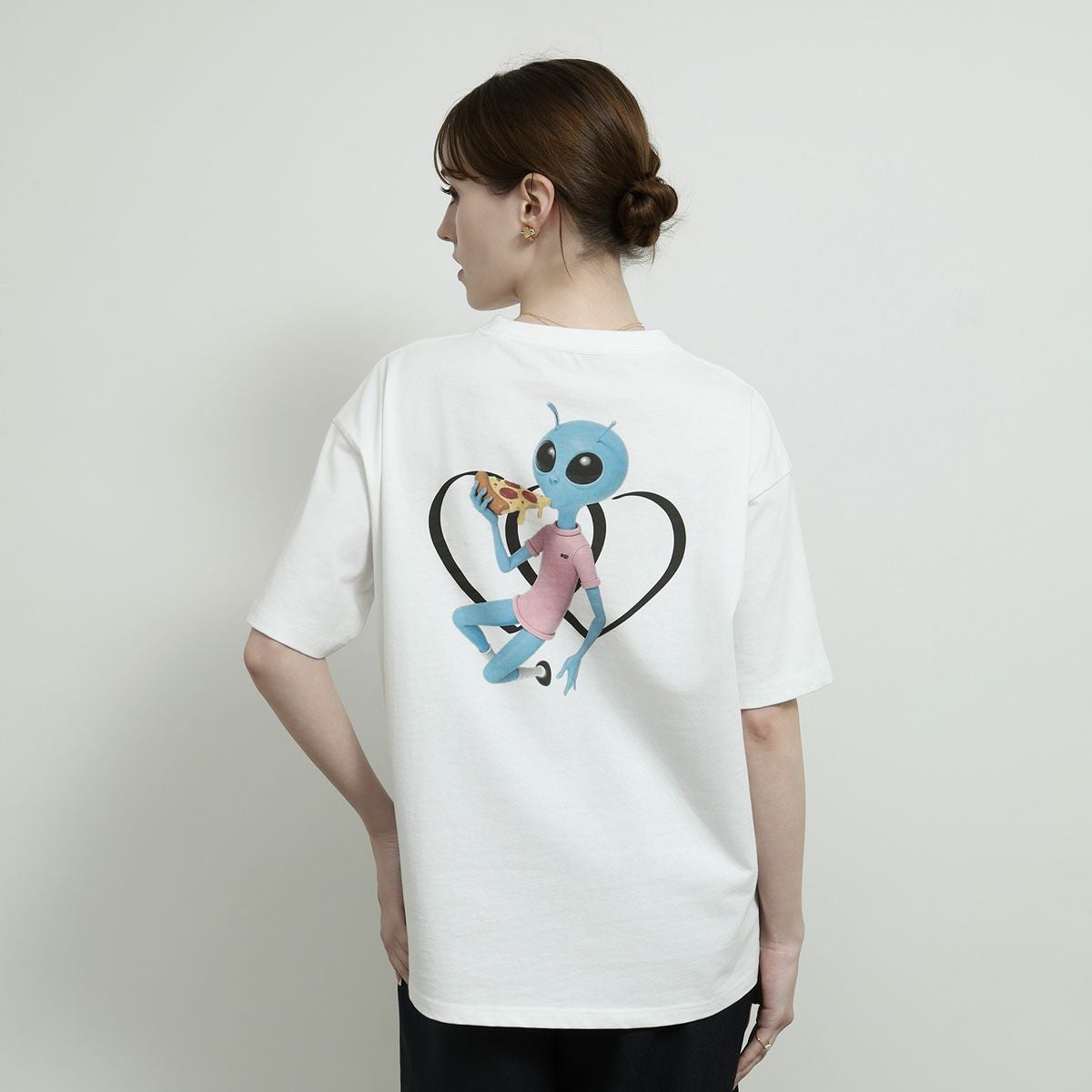 Pizzalien T-Shirt（Black） | TwO hundRED